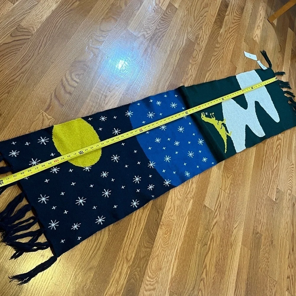 Urban Outfitters Dash Scene Scarf in Green Dino NWT